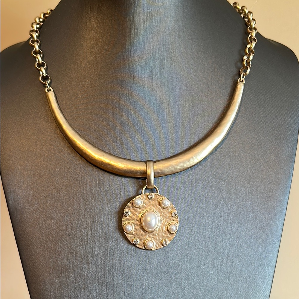 Chico’s Necklace Adjustable Brushed Goldtone Faux Pearl Cabochon Disc Pendant